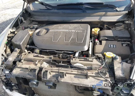 2017 Jeep Cherokee Latitude 4X4 from USA, damaged, VIN 1C4PJMCS4HW575646